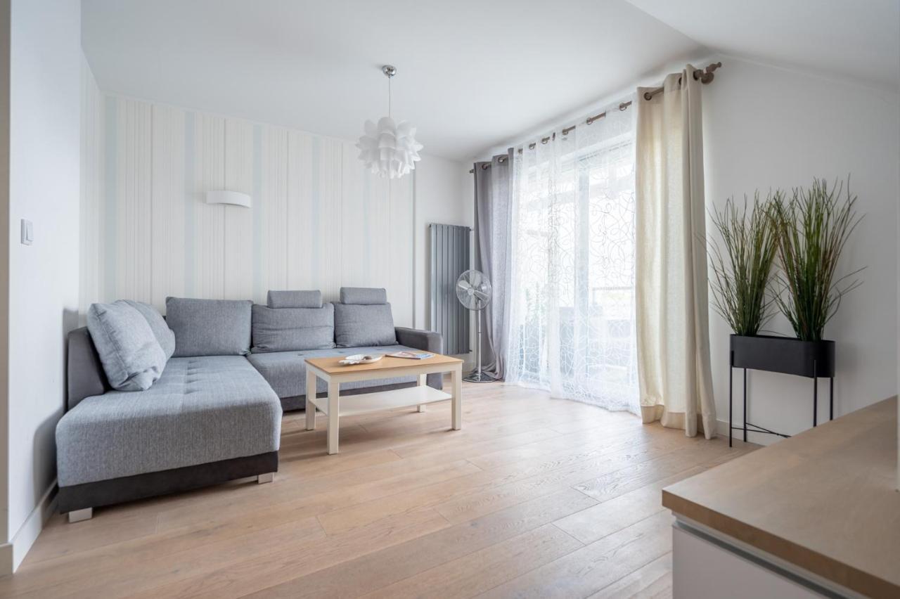 Apartament Holiday ダルウフコ エクステリア 写真