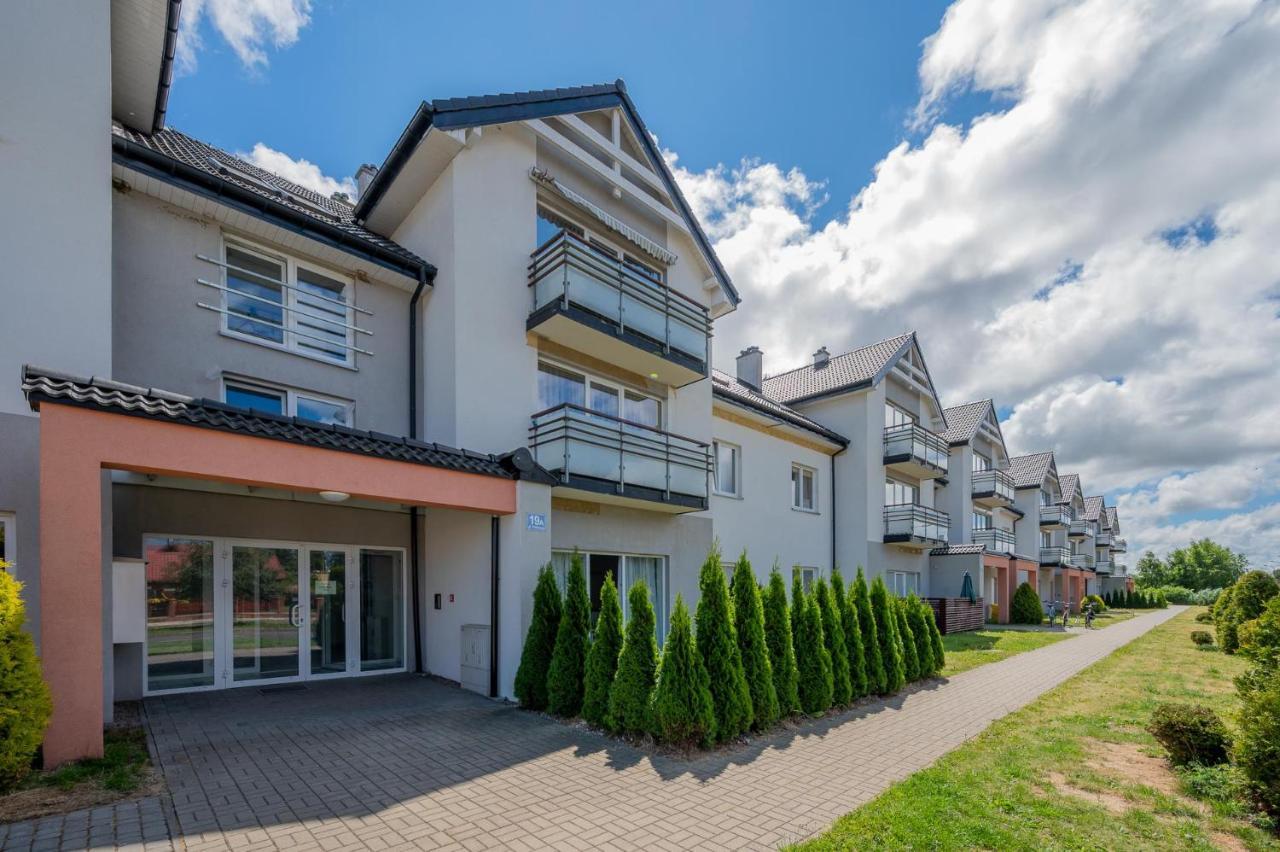 Apartament Holiday ダルウフコ エクステリア 写真