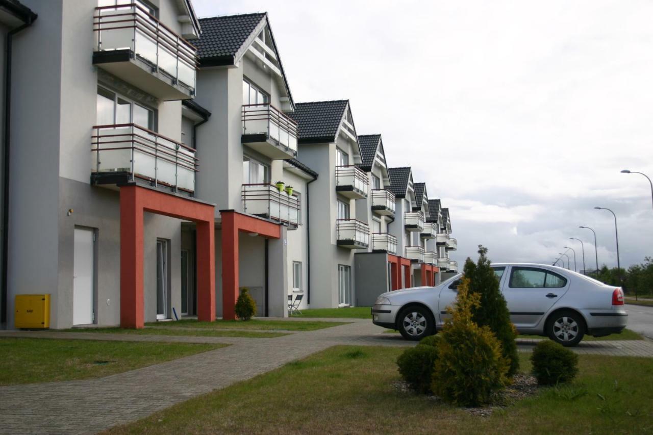 Apartament Holiday ダルウフコ エクステリア 写真